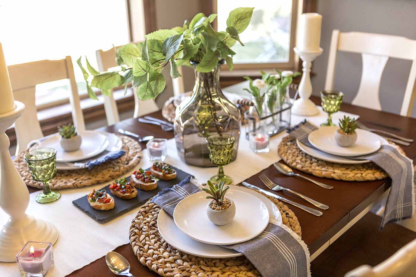 5 Tips for Creating an Affordable Modern Farmhouse Tablescape
