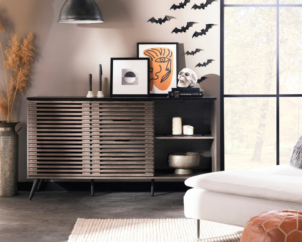 Transitioning Décor from Fall to Halloween