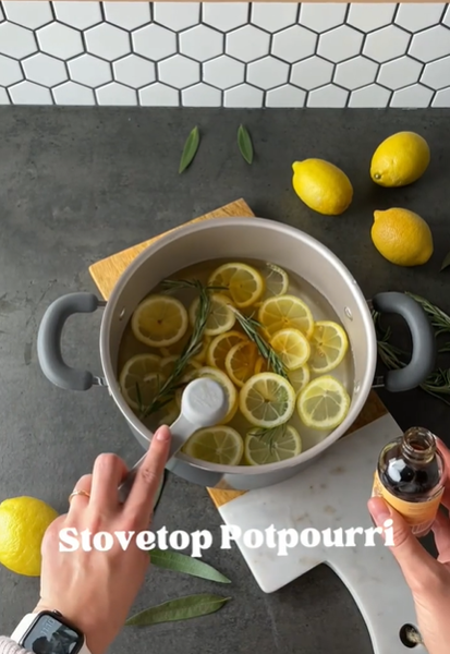 3 Stovetop Potpourri Ideas That Will Make Your Home Smell Like Spring