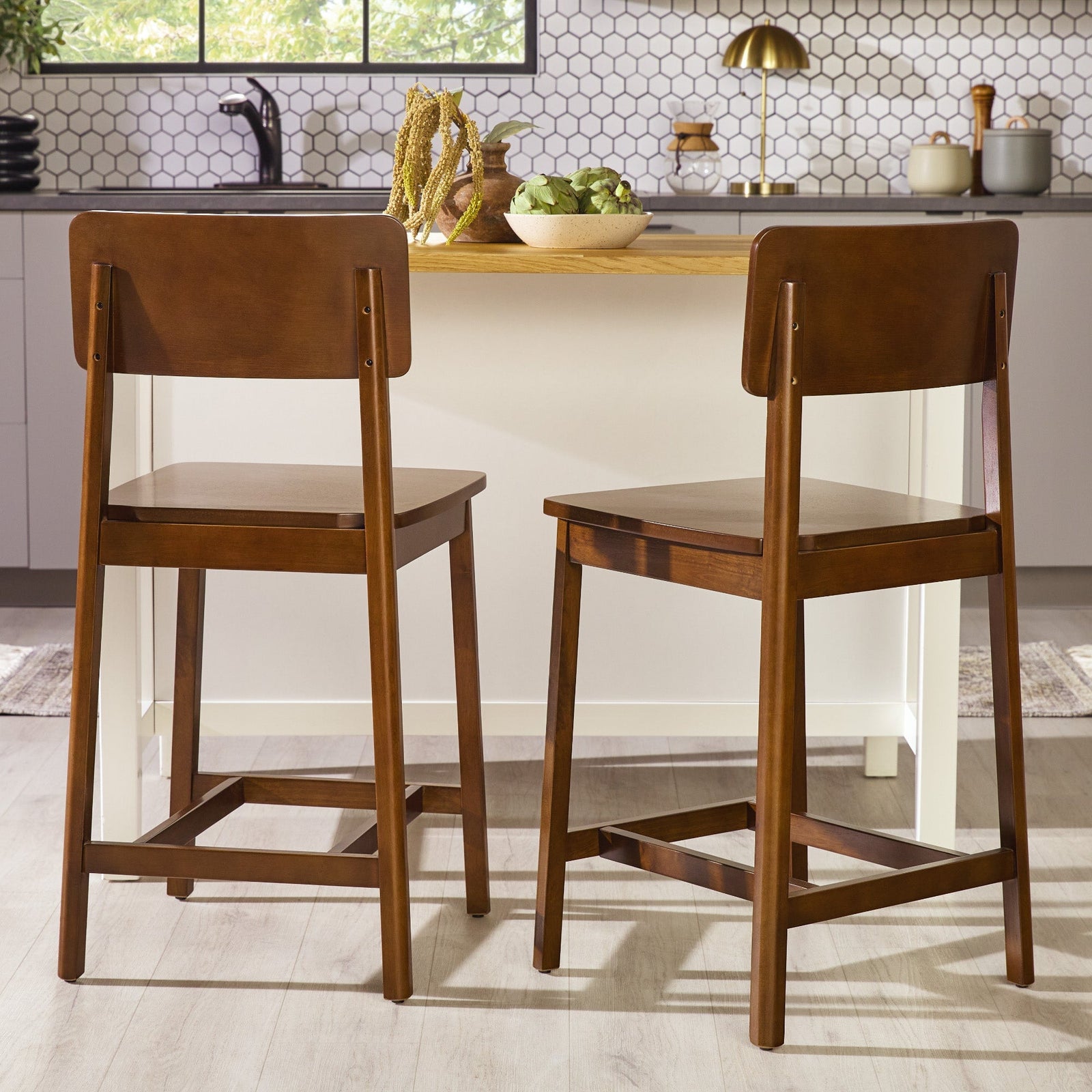 Counter outlet stools