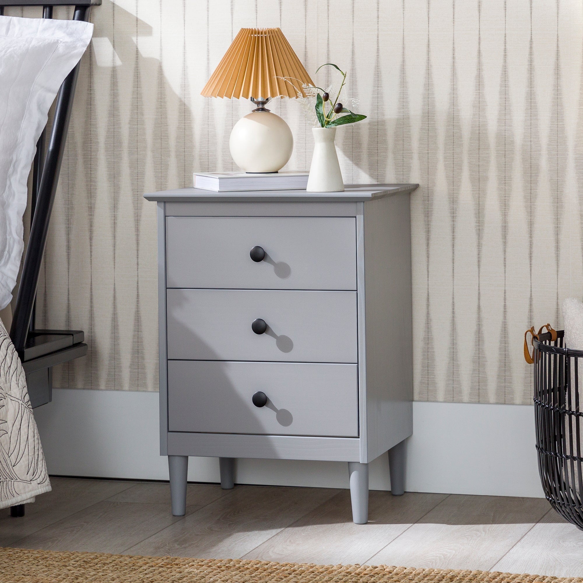 Spencer Solid Wood Transitional Dresser: Timeless Style – Walker Edison