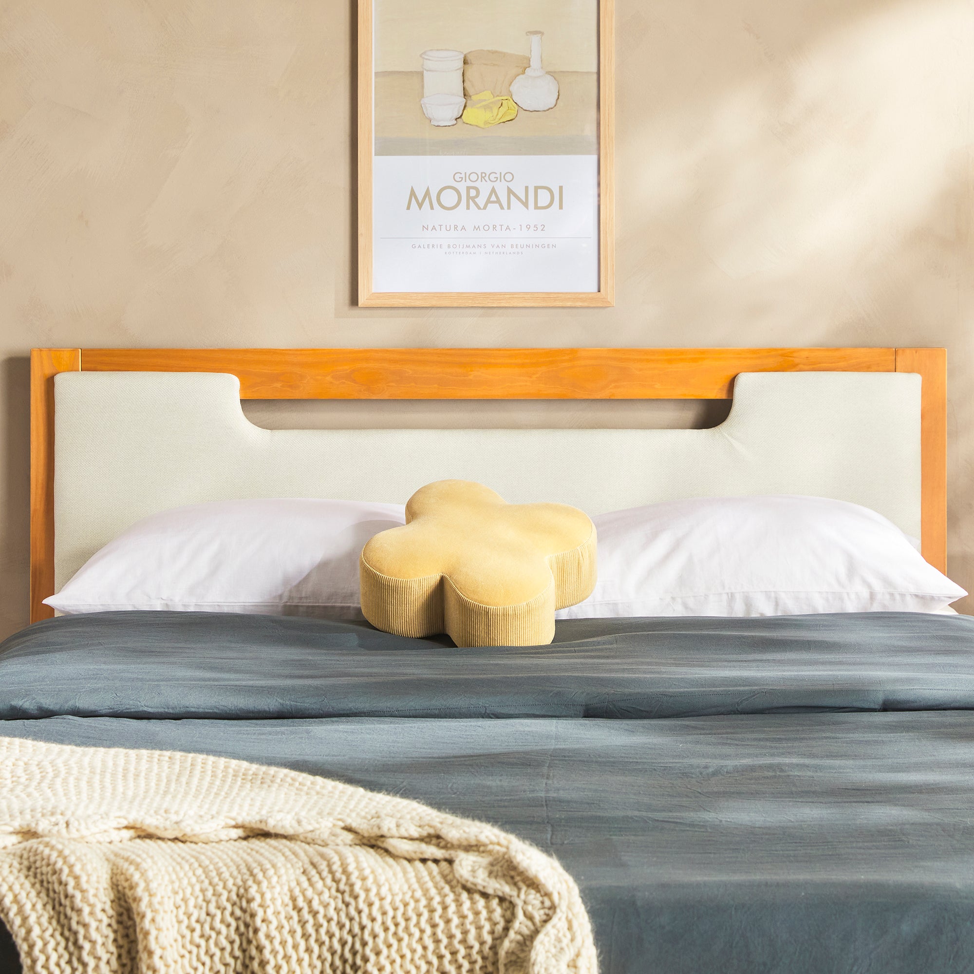 Walker Edison Sloane Storage Bed - Thumbnail 4