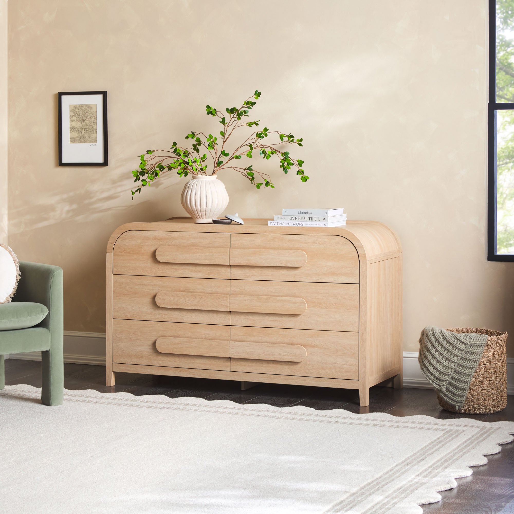 Chantelle Modern Curved 6-Drawer Solid Wood Dresser | Walker Edison