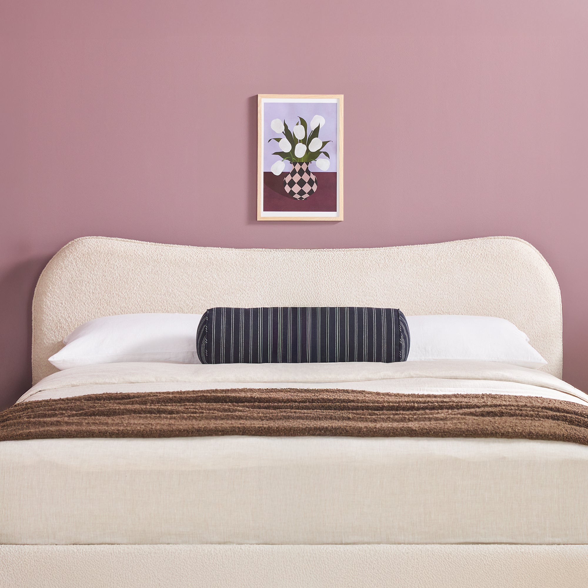 Walker Edison Chantelle Bedframe - Thumbnail 3