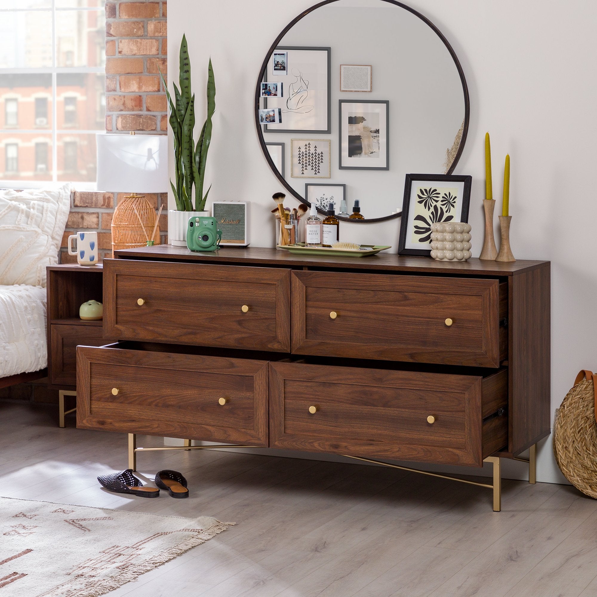 Gwen 4-Drawer Dresser – Walker Edison
