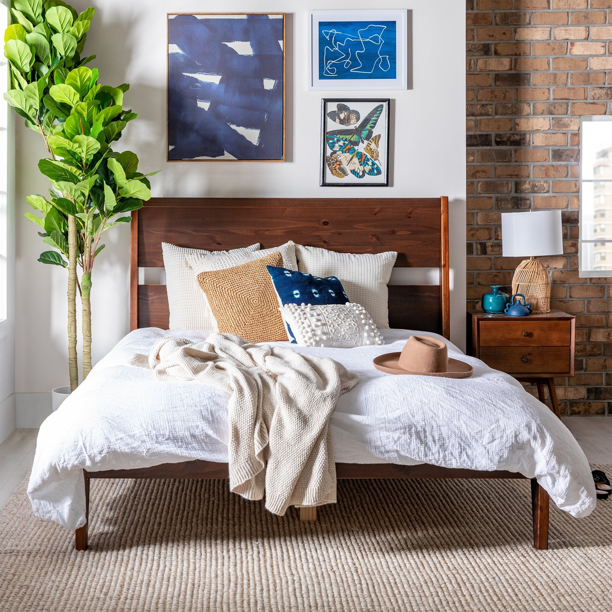 Mid-Century Malyn Solid Wood Modern Platform Bed – Walker Edison